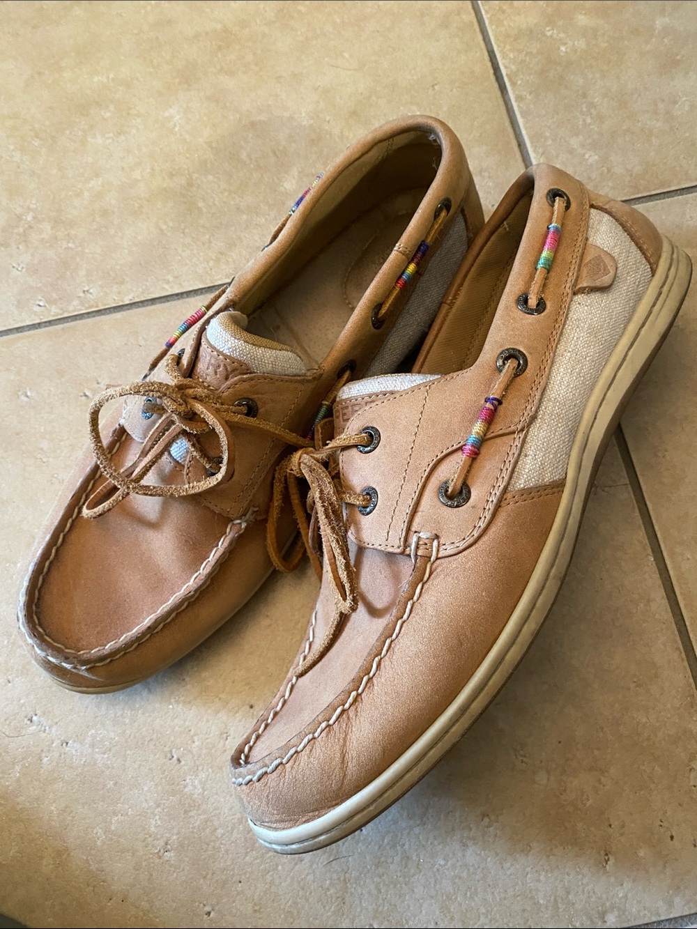 Sperry women’sTan Leather & Canvas Boat Shoes with Multicolor Lace Accents